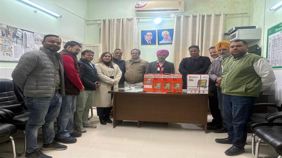 ਮੈਡੀਕਲ ਐਸੋਸੀਏਸ਼ਨ ਵੱਲੋਂ ਇਨਸਾਨੀਅਤ ਦੀ ਮਿਸਾਲ, ਸਿਵਲ ਹਸਪਤਾਲ ਨੂੰ ਭੇਟ ਕੀਤੇ ਹੀਟਰ