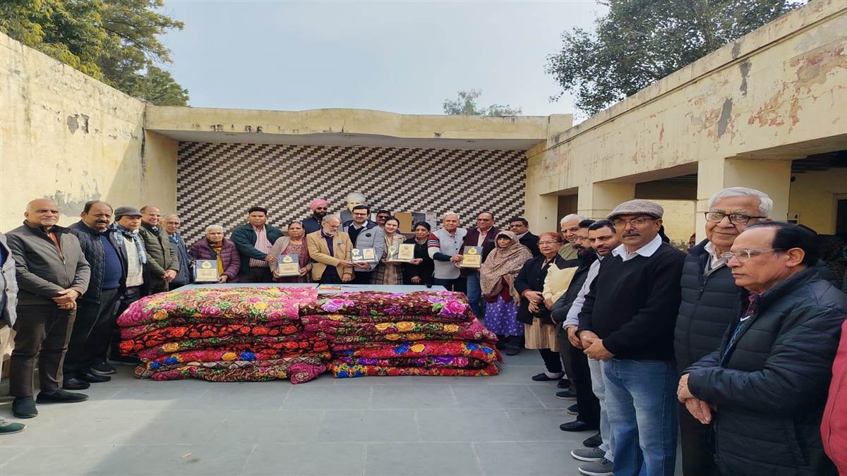 ਲੋੜਵੰਦਾਂ ਨੂੰ ਵੰਡੀਆਂ ਰਜ਼ਾਈਆਂ