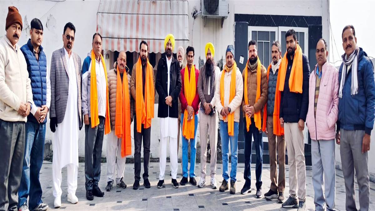'ਆਪ' ਵਪਾਰ ਵਿੰਗ ਦੀ ਨਵ-ਨਿਯੁਕਤ ਕਾਰਜਕਾਰਨੀ ਨੂੰ ਕੀਤਾ ਸਨਮਾਨਿਤ