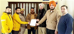 ਦੁਕਾਨਦਾਰਾਂ ਨੇ ਭਾਰੇ ਵਾਹਨਾਂ ਦੀ ਐਂਟਰੀ ਬੰਦ ਕਰਨ ਦੀ ਕੀਤੀ ਮੰਗ