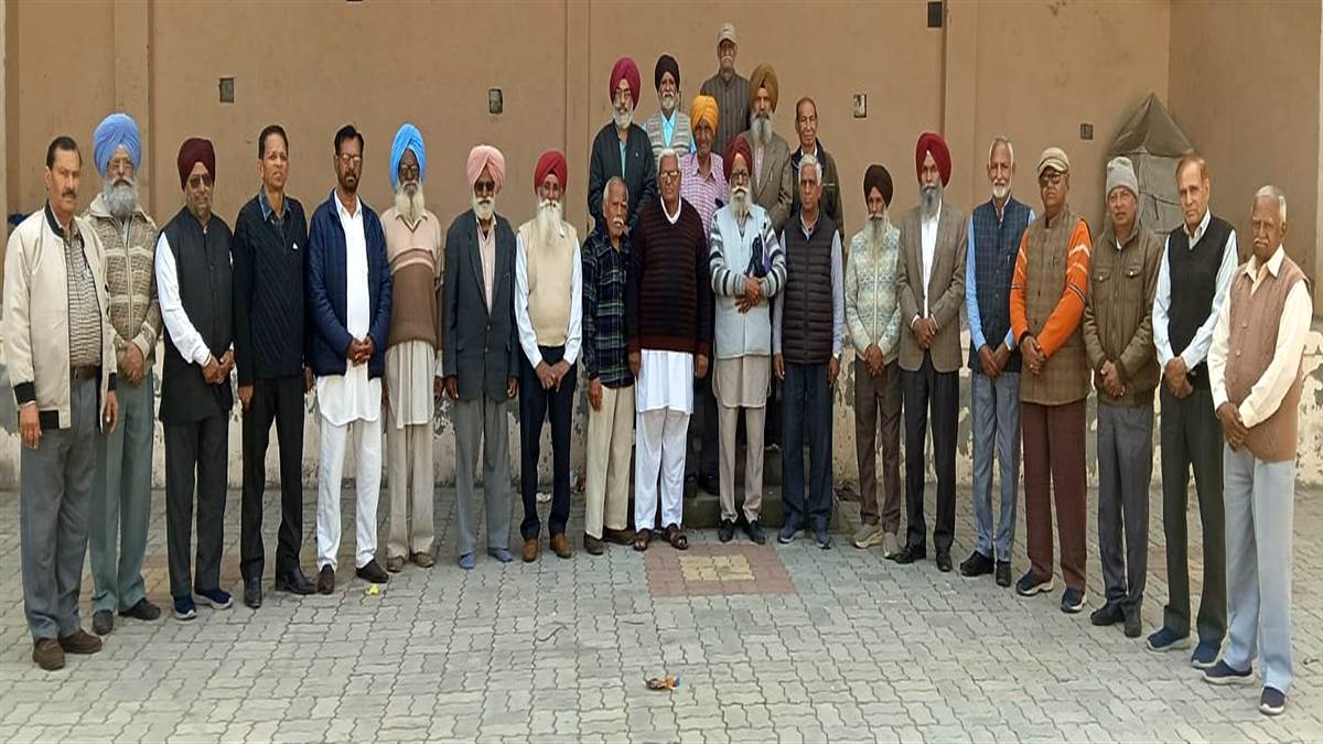 ਪੈਨਸ਼ਨਰਾਂ ਨੇ ਚਿਰਾਂ ਤੋਂ ਲਟਕਦੀਆਂ ਮੰਗਾਂ ’ਤੇ ਕੀਤੀ ਚਰਚਾ