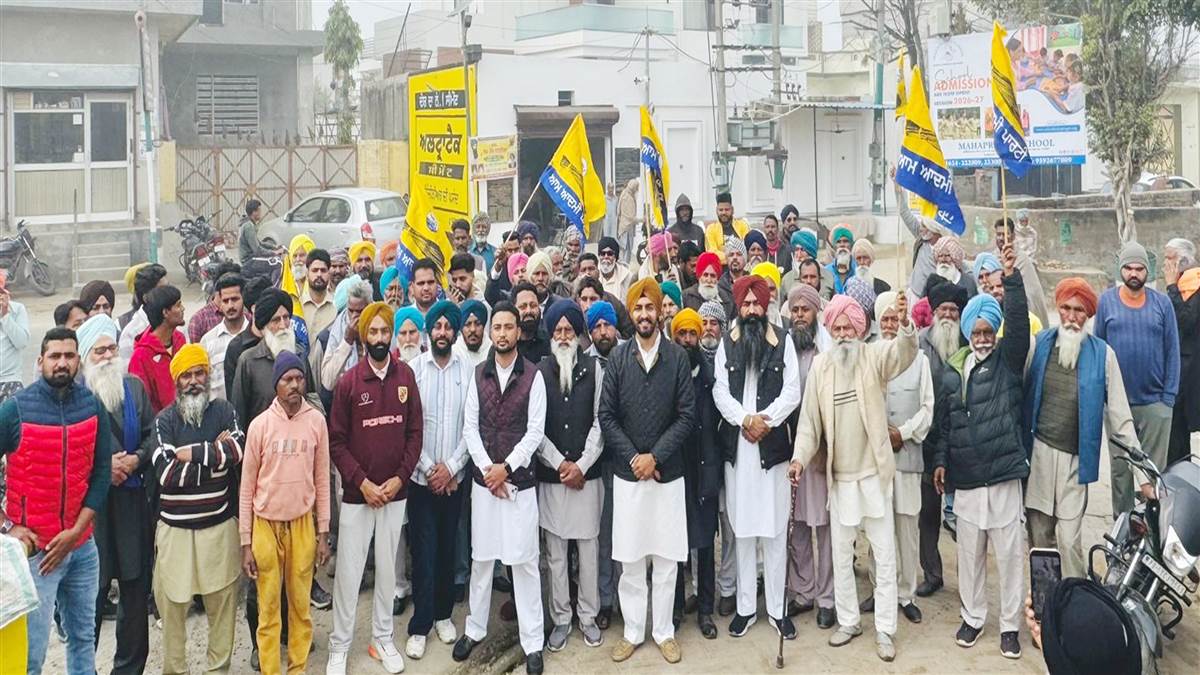 ਡੱਲਾ ਤੋਂ ਪਾਲੀ ਸਰਪੰਚ ਕਾਫ਼ਲੇ ਸਮੇਤ ਰੈਲੀ ਲਈ ਰਵਾਨਾ