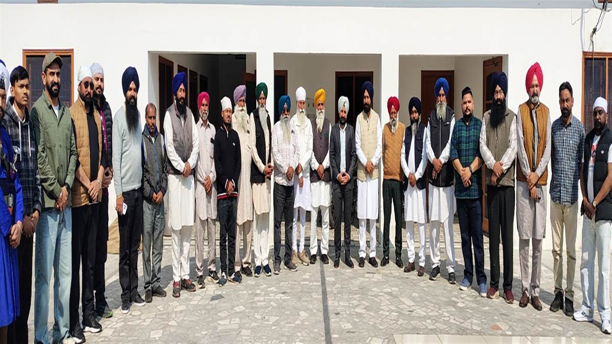 ਅਕਾਲੀ ਦਲ ਦੀ ਸਮਰਾਲਾ ਰੈਲੀ ਸਬੰਧੀ ਵਰਕਰਾਂ ਤੇ ਆਗੂਆਂ ਦੀ ਮੀਟਿੰਗ