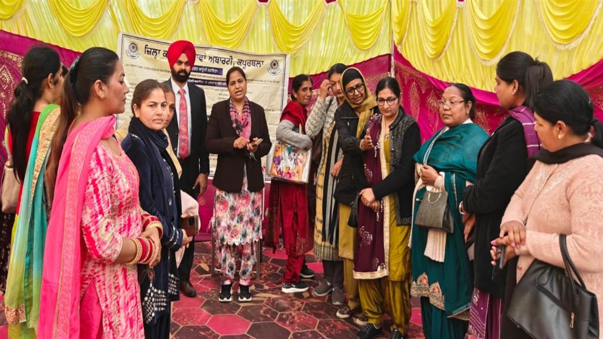 ਬਜ਼ੁਰਗਾਂ ਲਈ ਮੈਡੀਕਲ ਤੇ ਹੈਲਥ ਚੈੱਕਅਪ ਕੈਂਪ ਲਗਾਇਆ