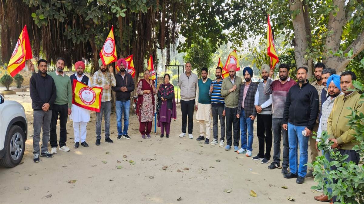 ਨੌਕਰੀ ਕਰਦੇ ਅਧਿਆਪਕਾਂ ‘ਤੇ ਟੈੱਟ ਦੀ ਸ਼ਰਤ ਰੱਦ ਕਰੇ ਸਰਕਾਰ : ਡੀਟੀਐੱਫ