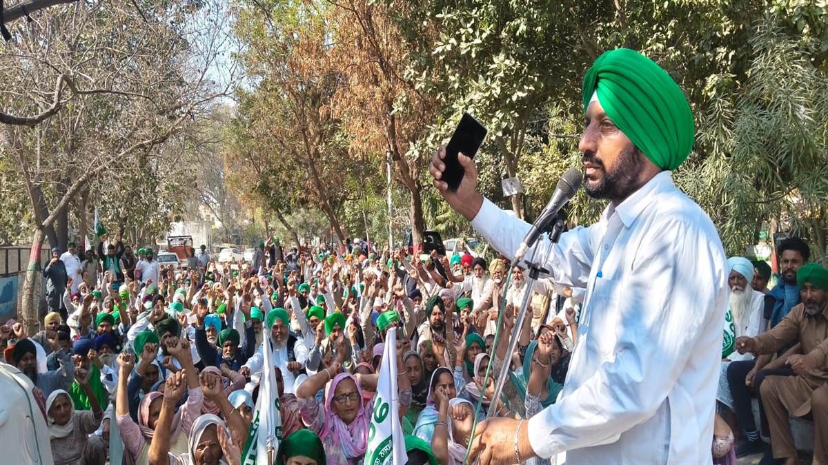 ਭਾਕਿਯੂ ਡਕੌਂਦਾ ਵੱਲੋਂ ਐੱਸਐੱਸਪੀ ਦਫ਼ਤਰ ਦਾ ਘਿਰਾਓ : ਭੈਣੀਬਾਘਾ