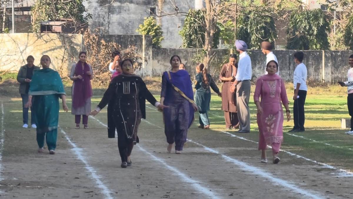 ਮਹਿੰਦਰਾ ਕਾਲਜ ਵਿਖੇ 149ਵਾਂ ਸਾਲਾਨਾ ਖੇਡ ਸਮਾਰੋਹ ਕਰਵਾਇਆ