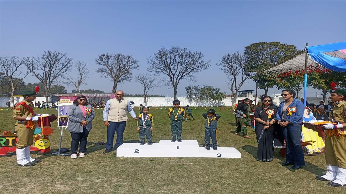 ਡਿਵਾਈਨ ਲਾਈਟ ਇੰਟਰਨੈਸ਼ਨਲ ਸਕੂਲ ’ਚ ਐਥਲੈਟਿਕਸ ਮੀਟ ਕਰਵਾਈ