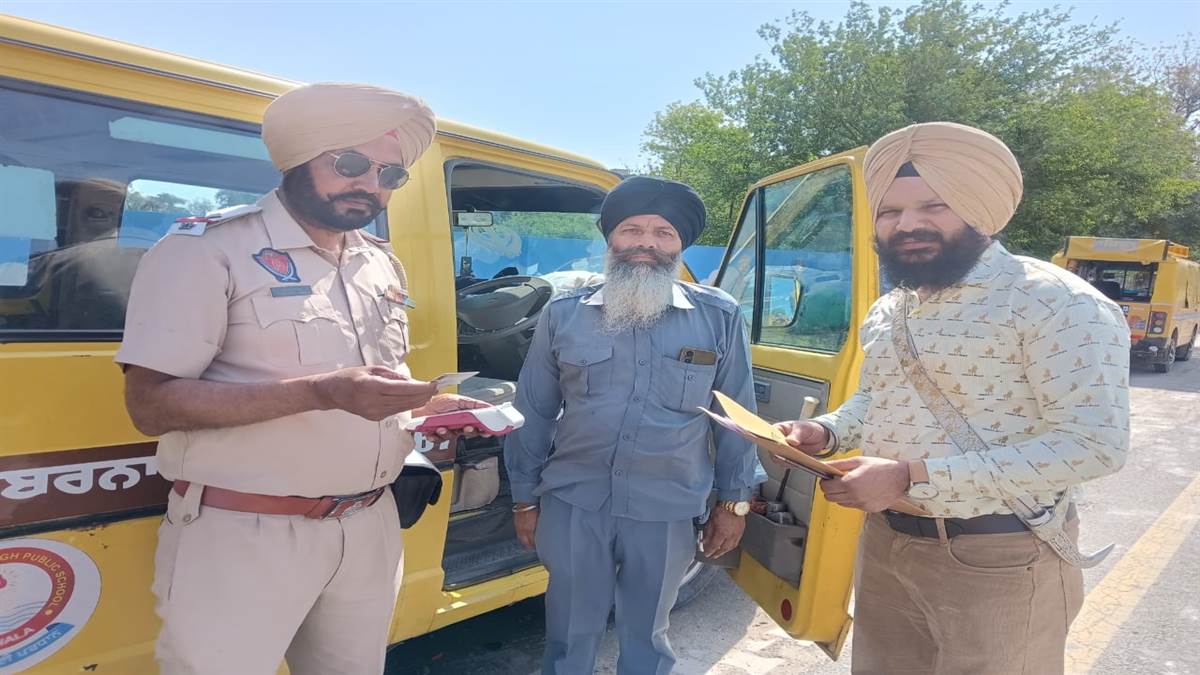7 ਸਕੂਲ ਬੱਸਾਂ ਦੇ ਚਲਾਨ ਕੱਟੇ