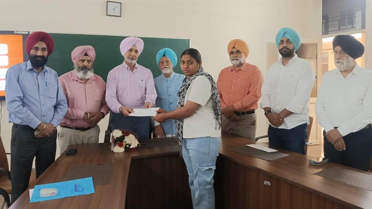 ਜੱਟ ਸਿੱਖ ਕੌਂਸਲ ਜਲੰਧਰ ਨੇ 13 ਵਿਦਿਆਰਥੀਆਂ ਨੂੰ ਦਿੱਤੀ ਸਕਾਲਰਸ਼ਿਪ