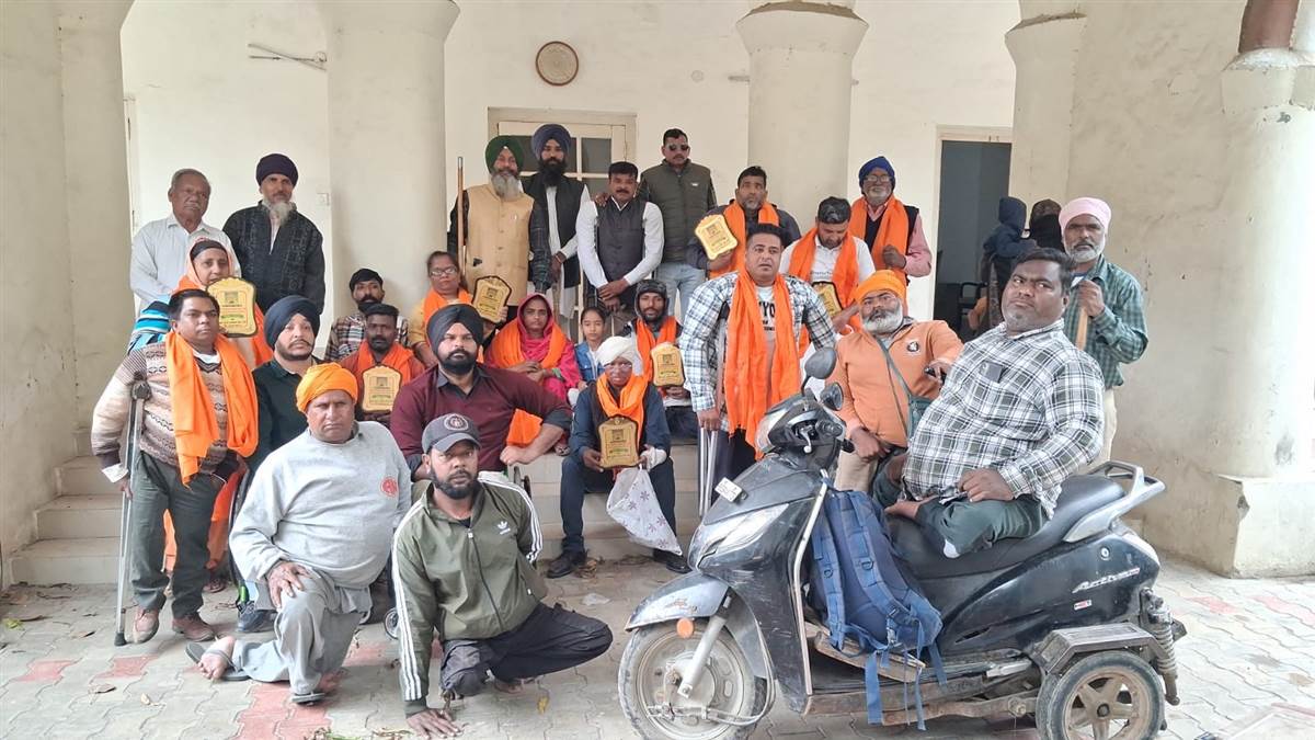 ਜ਼ਖ਼ਮੀ ਹੋਏ ਦਿਵਿਆਂਗ ਐਕਸ਼ਨ ਕਮੇਟੀ ਦੇ ਮੈਂਬਰਾਂ ਦਾ ਕੀਤਾ ਸਨਮਾਨ
