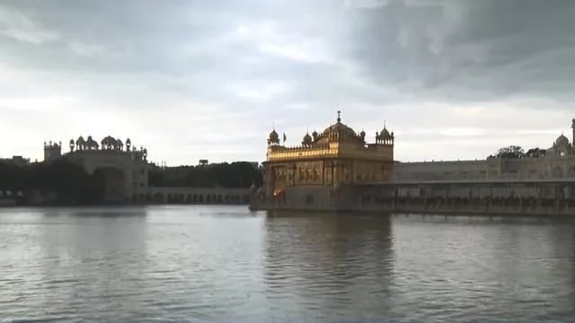 ਪੰਜਾਬ 'ਚ ਮੁੜ ਵਧੀ ਠੰਢ, ਨਿਕਲੇ ਗਰਮ ਕੱਪੜੇ; ਮੀਂਹ ਤੇ ਗੜੇਮਾਰੀ ਤੋਂ ਬਾਅਦ ਪਾਰਾ ਡਿੱਗਿਆ, 19-20 ਨੂੰ 'ਯੈਲੋ ਅਲਰਟ'