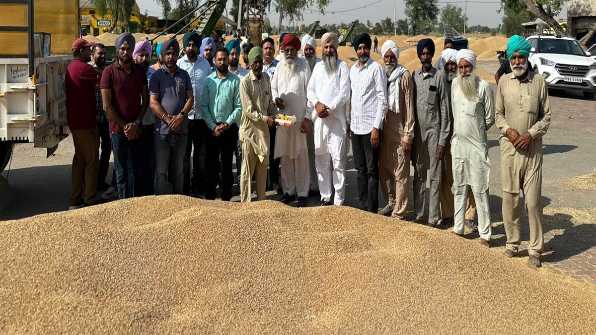 ਚੇਅਰਮੈਨ ਰਮਨਦੀਪ ਮੁਮਾਰਾ ਨੇ ਕਣਕ ਦੀ ਖਰੀਦ ਸ਼ੁਰੂ ਕਰਵਾਈ