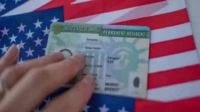 ਅਮਰੀਕਾ 'ਚ ਗ੍ਰੀਨ ਕਾਰਡ ਲਈ ਭਾਰਤੀਆਂ ਨੂੰ ਕਿੰਨਾ ਸਮਾਂ ਲੱਗੇਗਾ? ਭਾਰਤੀ ਮੂਲ ਦੀ ਵਿਦਿਆਰਥਣ ਦੇ ਸਵਾਲ ਨੇ ਛੇੜੀ ਬਹਿਸ