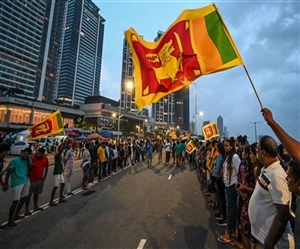 Sri Lanka : ਪ੍ਰਦਰਸ਼ਨਕਾਰੀਆਂ 'ਤੇ ਹਮਲਾ ਕਰਨ ਵਾਲਿਆਂ ਨੂੰ ਗ੍ਰਿਫ਼ਤਾਰ ਕਰਨ ਲਈ ਪੁਲਿਸ 'ਤੇ ਵਧਿਆ ਦਬਾਅ