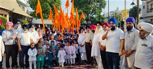 ਬੱਚਿਆਂ ਨੇ ਖ਼ਾਲਸਾ ਪਰੇਡ ਸਜ਼ਾ ਕੇ ਕੀਤੀ ਗੁਰਮਤਿ ਕੈਂਪ ਦੀ ਸਮਾਪਤੀ