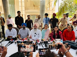 ਤਰਨਤਾਰਨ ਸ਼ਹਿਰ ਹੋਵੇਗਾ ਹੋਰ ਸੁਰੱਖਿਅਤ : 40 ਥਾਵਾਂ 'ਤੇ ਲੱਗਣਗੇ 100 ਤੋਂ ਵੱਧ ਹਾਈ-ਟੈਕ CCTV ਕੈਮਰੇ, ਡਾ. ਸੰਧੂ ਨੇ ਕਿਹਾ- ਅਪਰਾਧਿਕ ਗਤੀਵਿਧੀਆਂ ਨੂੰ ਪਵੇਗੀ ਠੱਲ੍ਹ
