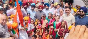 ਬਟਾਲਾ ਵਿਖੇ ਸਾਰੰਗਪ੍ਰੀਤ ਸਿੰਘ,ਐੱਸਡੀਐੱਮ ਨੇ ਲਹਿਰਾਇਆ ਕੌਮੀ ਝੰਡਾ