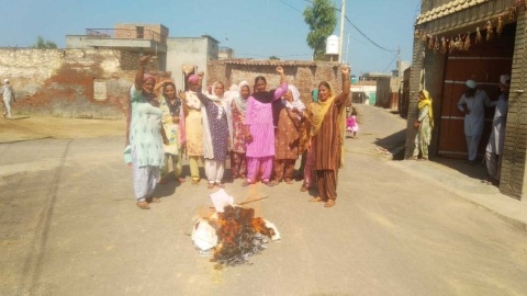 27 ਪਿੰਡਾਂ 'ਚ ਪੰਜਾਬ ਸਰਕਾਰ ਦੇ ਪੁਤਲੇ ਫੂਕੇ
