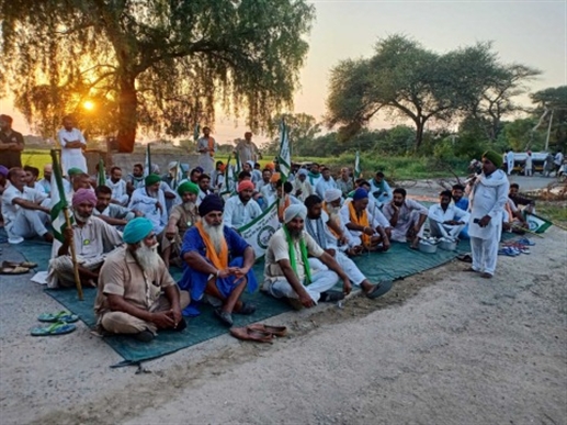 ਕਿਸਾਨਾਂ ਨੇ ਮੁਧੀਰ-ਮੁਕਤਸਰ ਰੋਡ 'ਤੇ ਲਾਇਆ ਧਰਨਾ