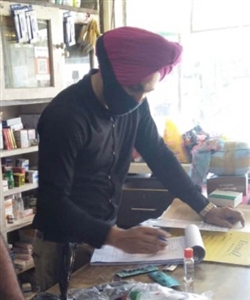 ਬਲਾਚੌਰ ਦੇ ਵੱਖ-ਵੱਖ ਮੈਡੀਕਲ ਸਟੋਰਾਂ ਦੀ ਕੀਤੀ ਅਚਨਚੇਤ ਚੈਕਿੰਗ