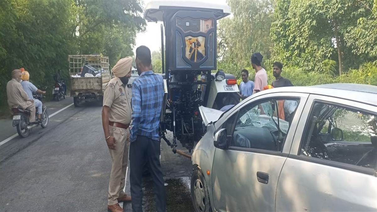 ਬੇਕਾਬੂ ਕਾਰ ਟਿੱਪਰ ਨਾਲ ਟਕਰਾਈ, ਕਾਰ ਸਵਾਰ ਗੰਭੀਰ ਜ਼ਖ਼ਮੀ