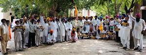 ਮਹਿਲ ਕਲਾਂ ’ਚ ਸ੍ਰੋਮਣੀ ਅਕਾਲੀ ਦਲ ਵੱਲੋਂ ਬਿਜਲੀ ਕੱਟਾਂ ਨੂੰ ਲੈ ਕੇ ਧਰਨਾ