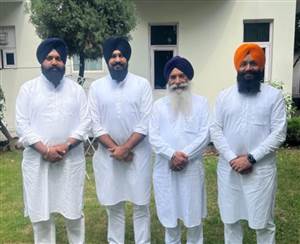 ਮਹਾਨ ਨਗਰ ਕੀਰਤਨ ਦਾ ਅੱਜ ਬਟਾਲਾ ਪਹੁੰਚਣ ’ਤੇ ਕੀਤਾ ਜਾਵੇਗਾ ਭਰਵਾਂ ਸਵਾਗਤ : ਜਥੇਦਾਰ ਗੋਰਾ, ਸੋਨੂੰ ਲੰਗਾਹ