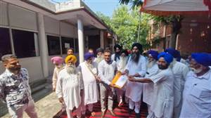 ਬਿਜਲੀ ਦੇ ਲੰਬੇ ਕੱਟਾਂ ਖ਼ਿਲਾਫ਼ ਅਕਾਲੀ ਵਰਕਰਾਂ ਨੇ ਲਾਇਆ ਧਰਨਾ