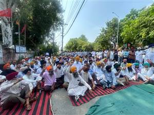 ਬਿਜਲੀ ਕੱਟਾਂ ਦੇ ਵਿਰੋਧ ਵਿੱਚ ਸ਼੍ਰੋਮਣੀ ਅਕਾਲੀ ਦਲ ਨੇ ਪਾਵਰਕਾਮ ਦਫ਼ਤਰ ਦੇ ਬਾਹਰ ਦੋ ਘੰਟੇ ਲਾਇਆ ਧਰਨਾ