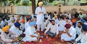 ਬਿਜਲੀ ਕੱਟਾਂ ਅਤੇ ਗੈਰ-ਕਾਨੂੰਨੀ ਮਾਈਨਿੰਗ ਖ਼ਿਲਾਫ਼ ਅਕਾਲੀ ਦਲ ਨੇ ਦਿੱਤਾ ਧਰਨਾ