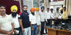 ਟਾਪ ਬਾਕਸ : ਗੈਰ-ਵਿੱਦਿਅਕ ਕੰਮਾਂ ਤੋਂ ਹੁਣ ਅਧਿਆਪਕ ਅੱਕੇ, ਪ੍ਰਸ਼ਾਸਨ ਨੂੰ ਸੌਂਪਿਆ ਨੋਟਿਸ