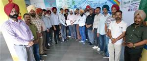 ਅਧਿਆਪਕ ਜਥੇਬੰਦੀਆਂ ਨੇ ਡੀਈਓ ਨੂੰ ਸੌਂਪਿਆ ਮੰਗ ਪੱਤਰ