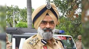 ਸੁਪਰੀਮ ਕੋਰਟ ਤੋਂ ਮੁਅੱਤਲ ਡੀਆਈਜੀ ਹਰਚਰਨ ਸਿੰਘ ਭੁੱਲਰ ਨੂੰ ਝਟਕਾ, ਜ਼ਮਾਨਤ ਅਰਜ਼ੀ ਨੂੰ ਦੱਸਿਆ 'ਸੌ ਫ਼ੀਸਦੀ ਖਾਰਜ ਹੋਣ ਵਾਲੀ ਪਟੀਸ਼ਨ'