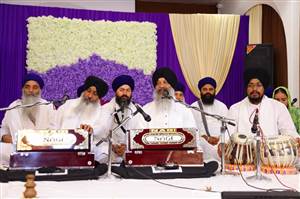 ਹਜ਼ੂਰੀ ਰਾਗੀ ਭਾਈ ਰਵਿੰਦਰ ਸਿੰਘ ਤੇ ਹੋਰ ਮਹਾਪੁਰਸ਼ਾਂ ਨੇ ਸੰਗਤ ਨੂੰ ਗੁਰਸ਼ਬਦ ਨਾਲ ਜੋੜਿਆ