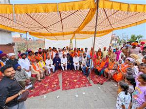 ਪਿੰਡ ਖਡੂਰ ਸਾਹਿਬ ਦੇ 150 ਤੋਂ ਵੱਧ ਪਰਿਵਾਰ ‘ਆਪ’ ਚ ਸ਼ਾਮਲ