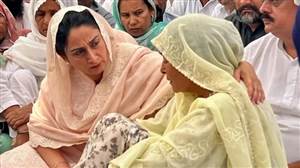 ਨਸ਼ੇ ਦੇ ਕਾਰੋਬਾਰ 'ਤੇ ਘੇਰੀ ਪੰਜਾਬ ਸਰਕਾਰ, ਹਰਸਿਮਰਤ ਕੌਰ ਬਾਦਲ ਨੇ ਚੁੱਕੇ ਗੰਭੀਰ ਸਵਾਲ; ਝੋਟਾ ਦੀ ਹੱਤਿਆ ਤੋਂ ਬਾਅਦ ਸਰਕਾਰ 'ਤੇ ਬੋਲਿਆ ਤਿੱਖਾ ਧਾਵਾ