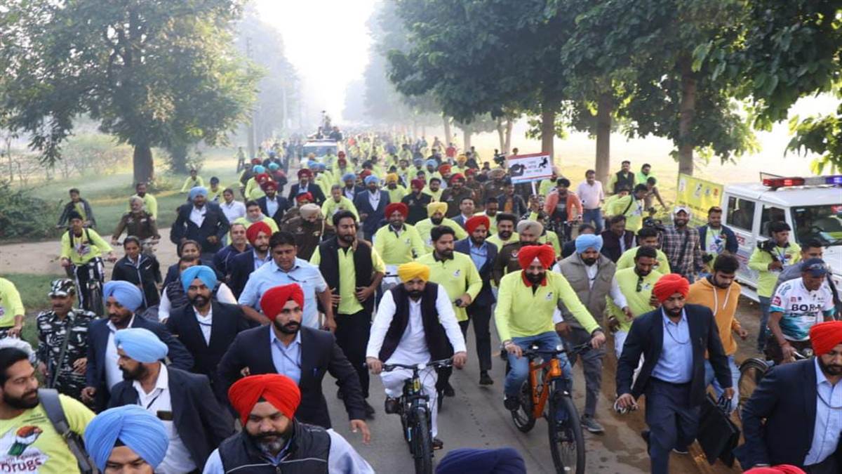 Video: ਲੁਧਿਆਣਾ 'ਚ ਸਾਈਕਲ ਰੈਲੀ ਦੌਰਾਨ ਸੀਐੱਮ ਮਾਨ ਨੇ ਹਾਕੀ ਟੀਮ ਦੇ 10 ਖਿਡਾਰੀਆਂ ਨੂੰ 1-1 ਕਰੋੜ ਰੁਪਏ ਦੇਣ ਦਾ ਕੀਤਾ ਐਲਾਨ
