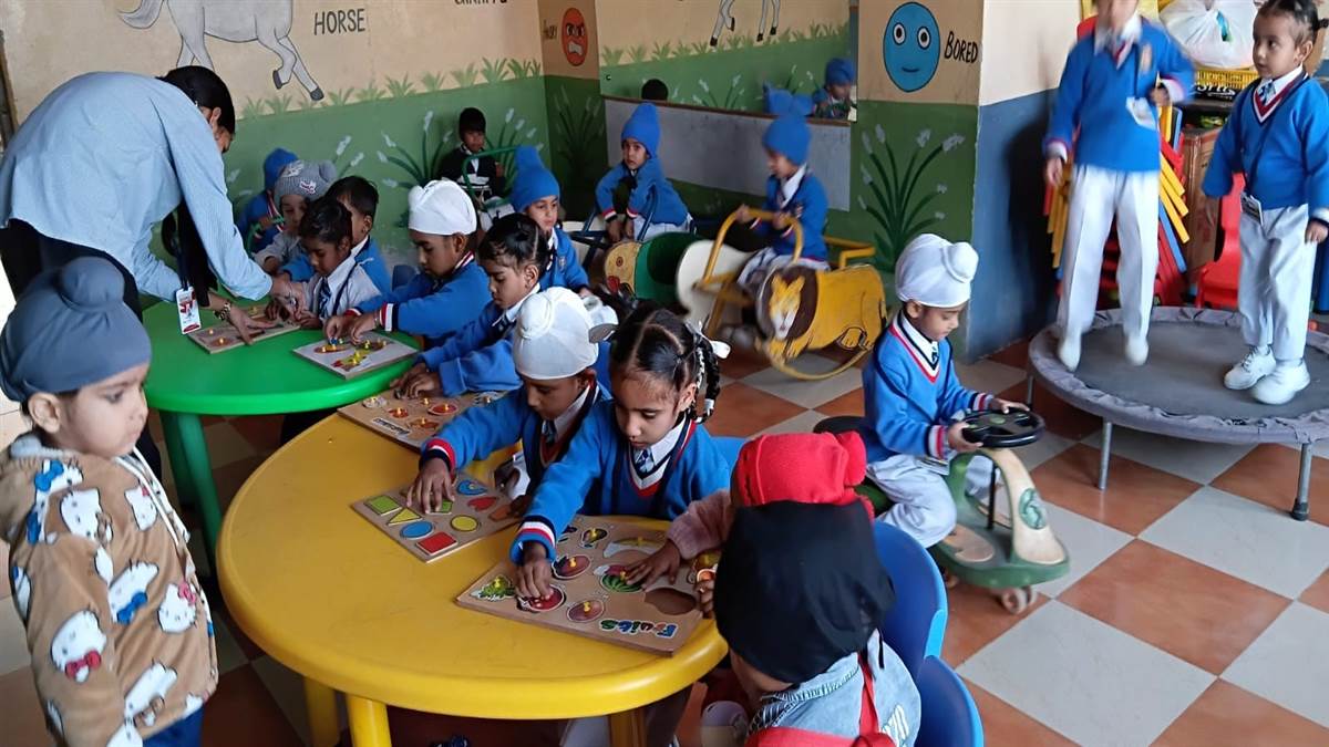 ਗੁੱਡਵਿਲ ਸਕੂਲ ’ਚ ਪਲੇਅ ਪੈਨ ਦੇ ਬੱਚਿਆਂ ਦੇ ਮਨੋਰੰਜਨ ਗਤੀਵਿਧੀਆਂ ਕਰਵਾਈਆਂ