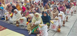 ਲੋੜਵੰਦ ਪਰਿਵਾਰਾਂ ਨੂੰ ਮਹੀਨਾਵਾਰ ਰਾਸ਼ਨ ਤੇ ਗਰਮ ਕੱਪੜੇ ਵੰਡੇ