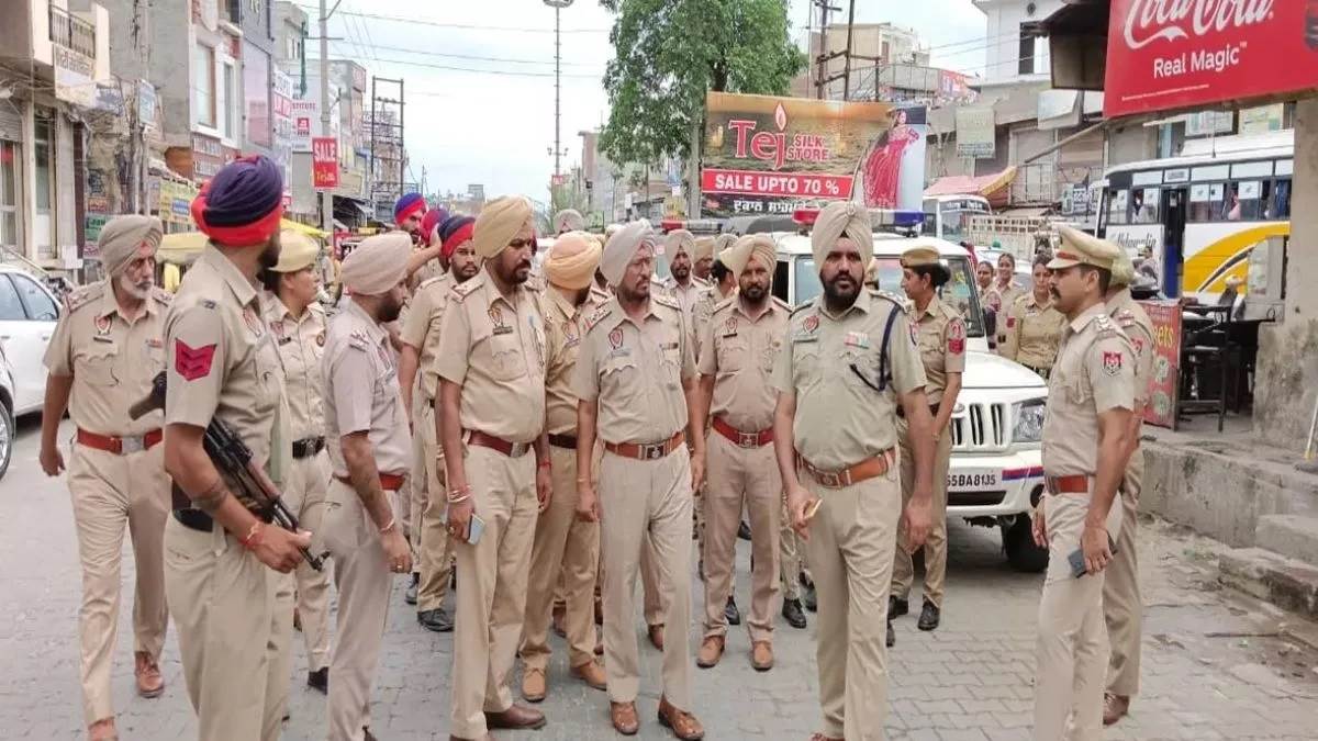 'ਪੁਲਿਸ ਕੋਲ ਗਏ ਤਾਂ ਪੁੱਤਰ ਵੀ ਗਵਾ ਬੈਠੋਗੇ': ਨਾਬਾਲਗ ਧੀ ਨੂੰ ਭਜਾਉਣ ਵਾਲਿਆਂ ਨੇ ਪੀੜਤ ਪਰਿਵਾਰ ਨੂੰ ਦਿੱਤੀ ਜਾਨੋਂ ਮਾਰਨ ਦੀ ਧਮਕੀ; SSP ਹੋਇਆ ਸਖ਼ਤ