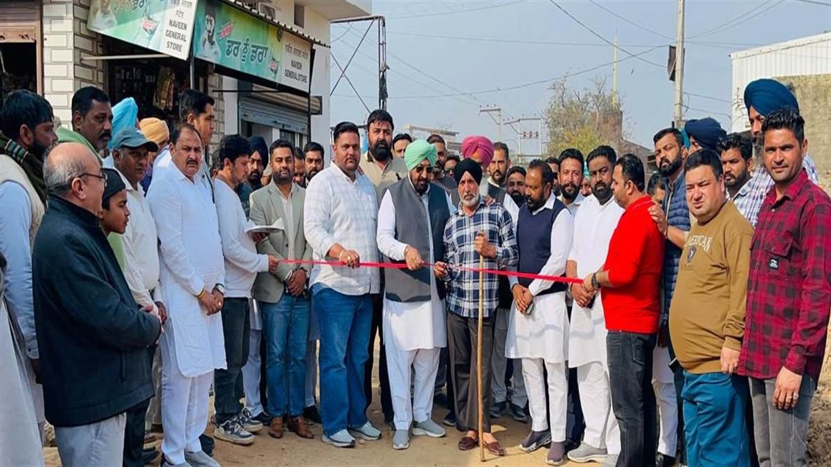 ਵਿਧਾਇਕ ਰੰਧਾਵਾ ਵੱਲੋਂ ਕਰੀਬ 13 ਕਰੋੜ ਰੁਪਏ ਦੇ ਸੜਕੀ ਵਿਕਾਸ ਕਾਰਜਾਂ ਦੀ ਸ਼ੁਰੂਆਤ
