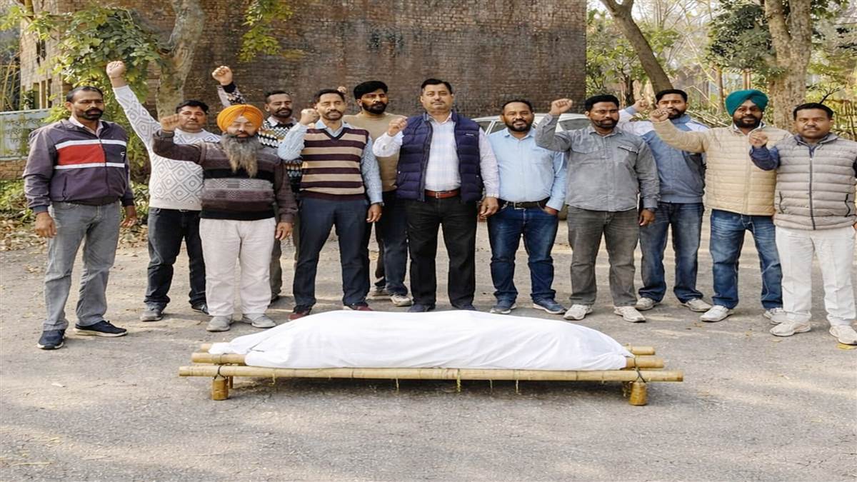 ਪਾਵਰਕਾਮ ਦੀਆਂ ਜਾਇਦਾਦਾਂ ਦੀ ਵਿਕਰੀ ਖ਼ਿਲਾਫ਼ ਬਿਜਲੀ ਮੁਲਾਜ਼ਮਾਂ ਦਾ ਭੜਕਿਆ ਗੁੱਸਾ