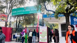 CBSE ਬੋਰਡ ਪ੍ਰੀਖਿਆਵਾਂ ਦੌਰਾਨ ਪੰਜਾਬ ਦੇ ਸਕੂਲਾਂ ਨੂੰ ਬੰਬ ਨਾਲ ਉਡਾਉਣ ਦੀ ਧਮਕੀ, ਦਹਿਸ਼ਤ ਦਾ ਮਾਹੌਲ, ਪ੍ਰਸ਼ਾਸਨ ਨੇ ਵਿਦਿਆਰਥੀ ਭੇਜੇ ਘਰ