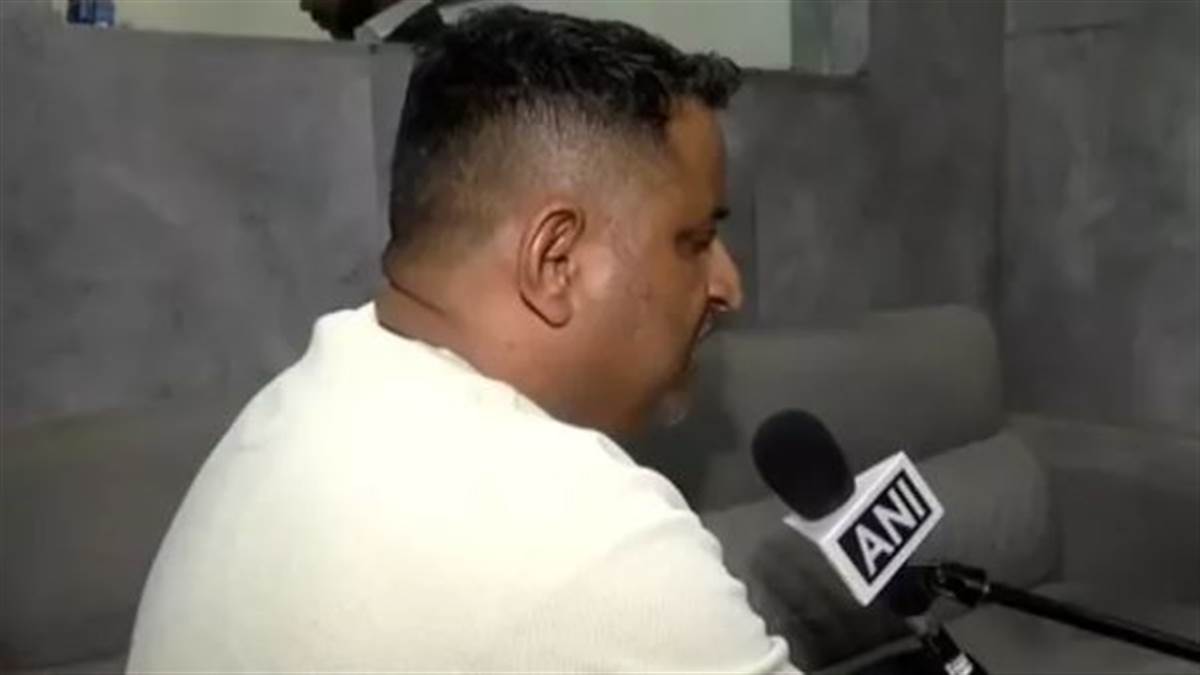 'ਪੁੱਤਰ ਦੀ ਗਲਤੀ 'ਤੇ ਸ਼ਰਮਿੰਦਾ ਹਾਂ', ਦਿੱਲੀ ਹਾਦਸੇ 'ਤੇ ਮੁਲਜ਼ਮ ਨਾਬਾਲਗ ਦੇ ਪਿਤਾ ਦਾ ਬਿਆਨ; ਪੀੜਤ ਪਰਿਵਾਰ ਤੋਂ ਮੰਗੀ ਮਾਫ਼ੀ