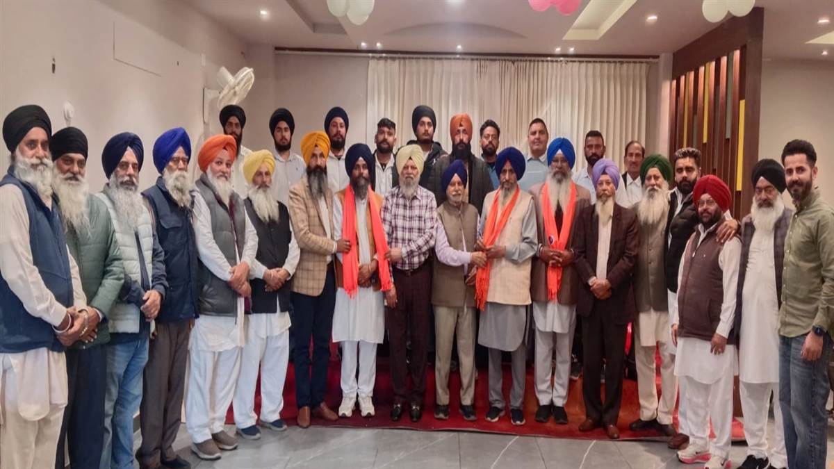 ਲੱਖੀ ਨੇ ਐੱਸਸੀ ਵਿੰਗ ਦੇ ਨਵ-ਨਿਯੁਕਤ ਅਹੁਦੇਦਾਰਾਂ ਦਾ ਕੀਤਾ ਸਨਮਾਨ