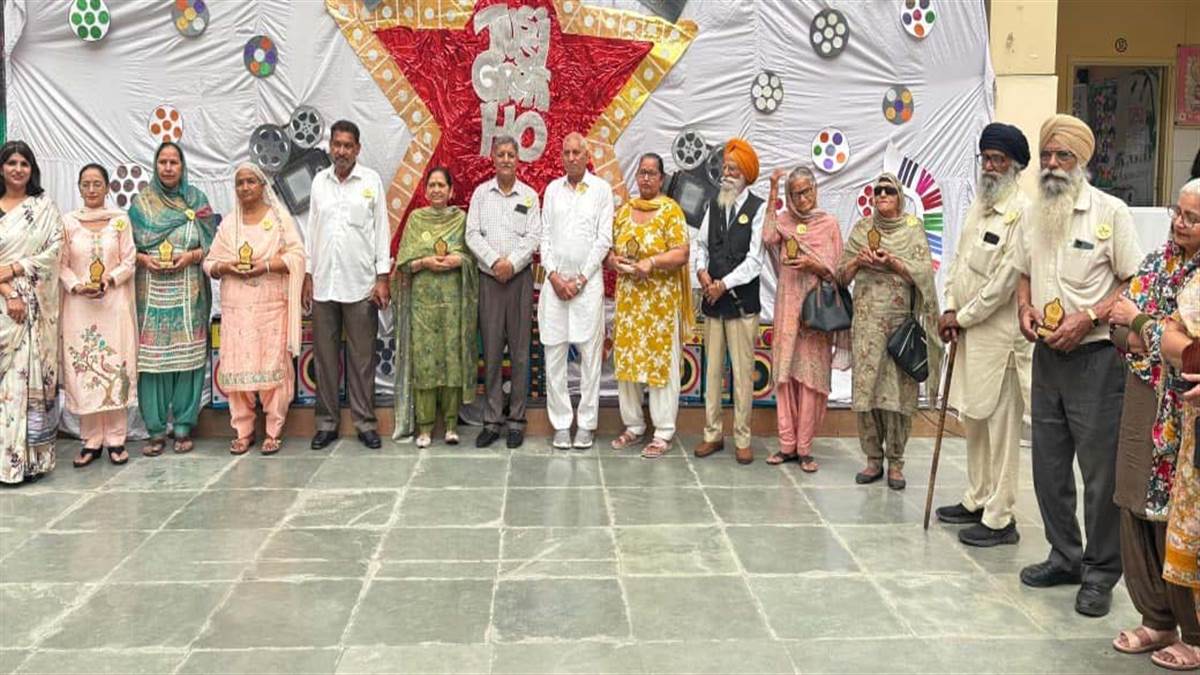 ਕੈਂਬਰਿਜ ਇੰਟਰਨੈਸ਼ਨਲ ਸਕੂਲ 'ਚ ਦਾਦਾ-ਦਾਦੀ ਦਿਵਸ ਮਨਾਇਆ