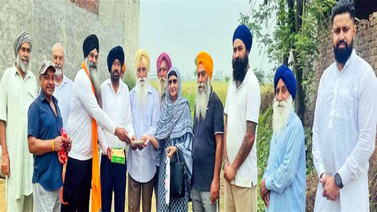 ਪਿੰਡ ਲੱਖਪੁਰ ਦੇ ਸੀਵਰੇਜ ਦੇ ਕੰਮ ‘ਚ ਐੱਨਆਰਆਈ ਵੀਰਾਂ ਪਾਇਆ ਯੋਗਦਾਨ