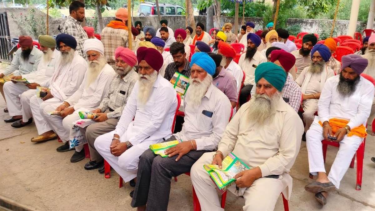 ਫਸਲੀ ਰਹਿੰਦ ਖੂੰਹਦ ਨੂੰ ਖੇਤਾਂ ’ਚ ਵਾਹ ਕੇ ਜ਼ਮੀਨ ਦੀ ਉਪਜਾਊ ਸ਼ਕਤੀ ਵਧਾਉਣ : ਐੱਸਡੀਐੱਮ ਖਡੂਰ ਸਾਹਿਬ