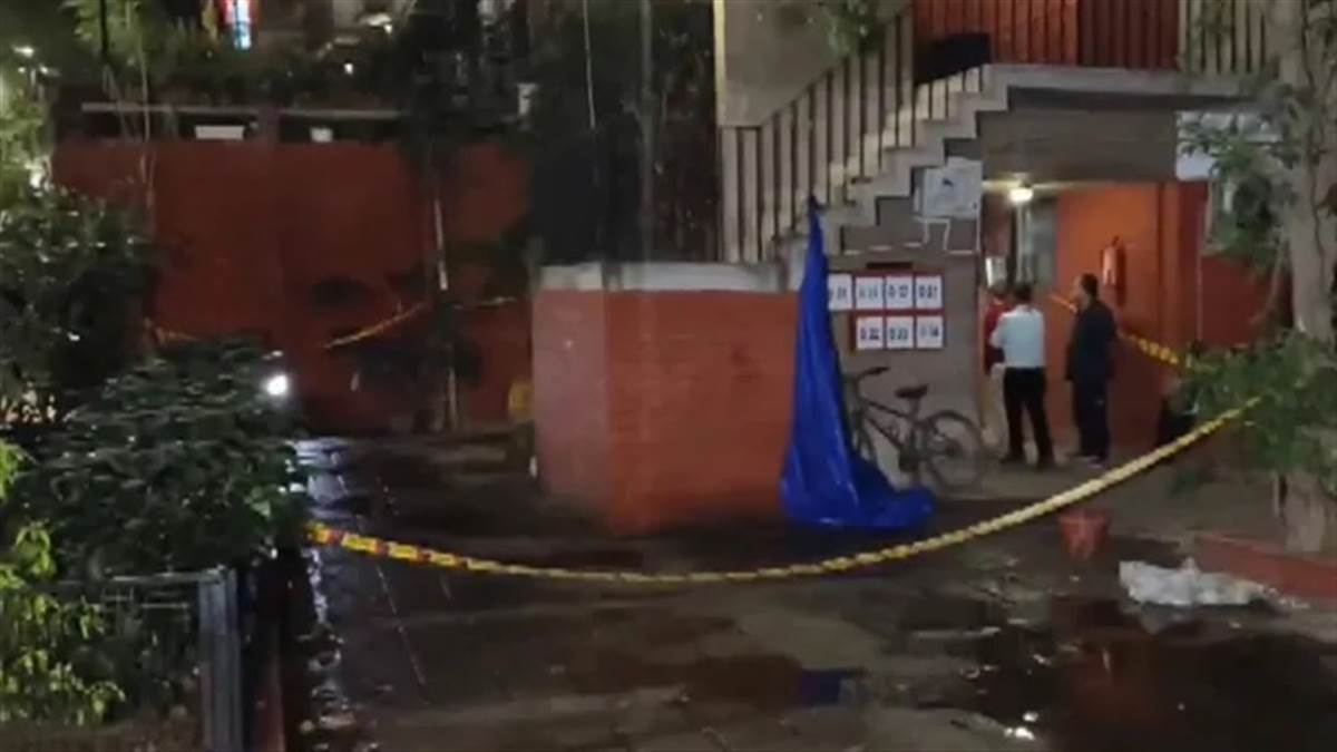 ਦਿੱਲੀ ਦੇ ਸੀਆਰ ਪਾਰਕ 'ਚ ਦੋਹਰਾ ਕਤਲ : ਪਿਤਾ ਤੇ ਪੁੱਤਰ ਦੀ ਚਾਕੂ ਮਾਰ ਕੇ ਹੱਤਿਆ